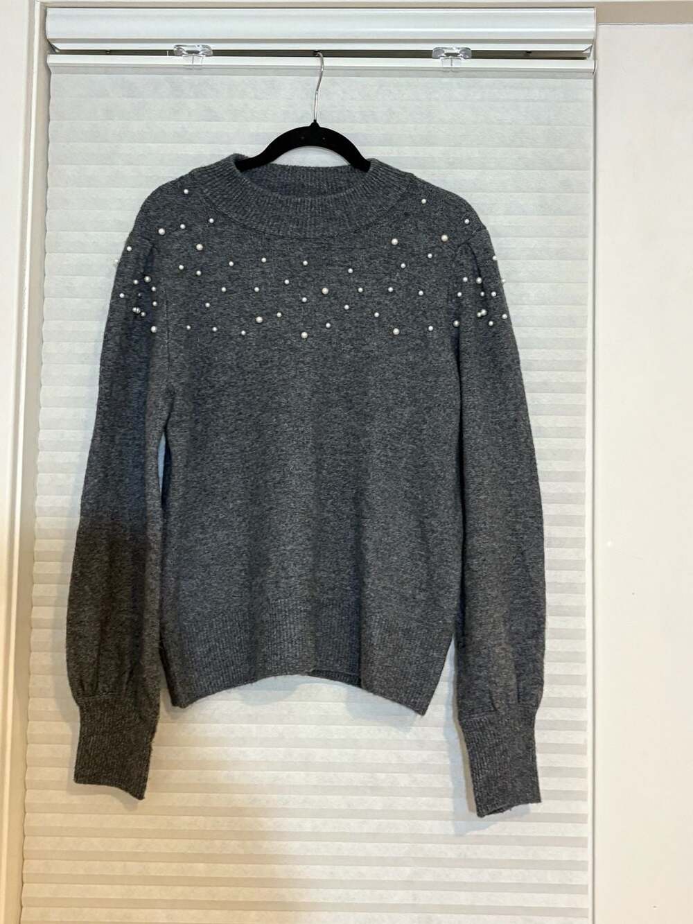 CeCe Pearl Beaded Puff Sleeve Sweater Size L Grey Knit